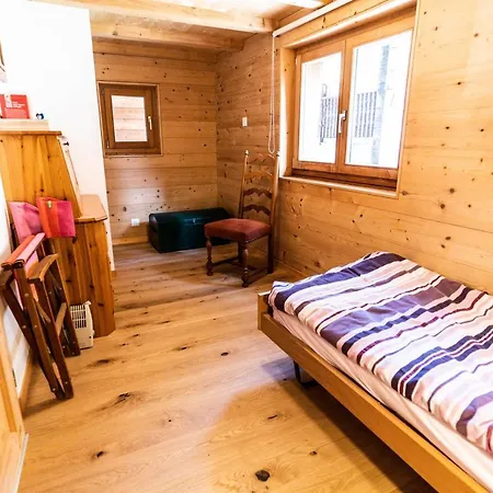 Haus Alpenluft, Ergisch 公寓 Turtmann